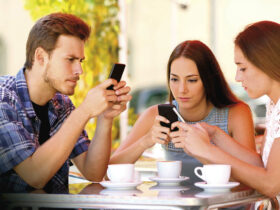 Social Media Addiction Causes, Symptoms, treatments