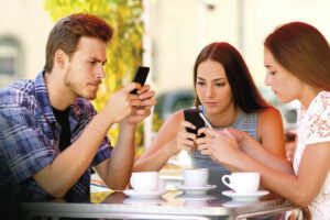 Read more about the article Social Media Addiction Causes, Symptoms, treatments