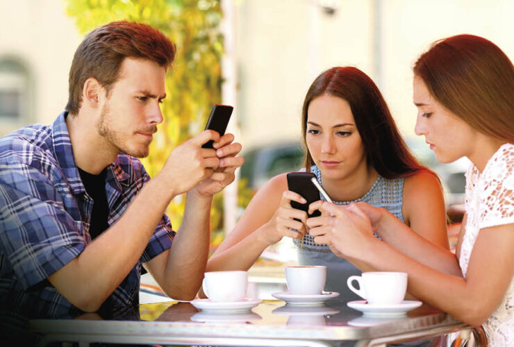 Social Media Addiction Causes, Symptoms, treatments