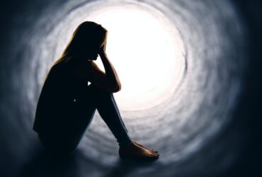 Are people with higher IQ more likely to be depressed