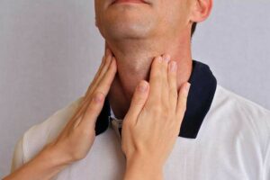 Read more about the article Signs Your Thyroid is Malfunctioning According to Doctors