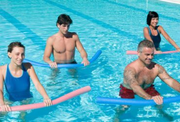10 Pool Exercises for Abs