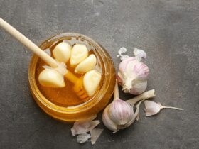 Ail et miel  recette, avantages et utilisations